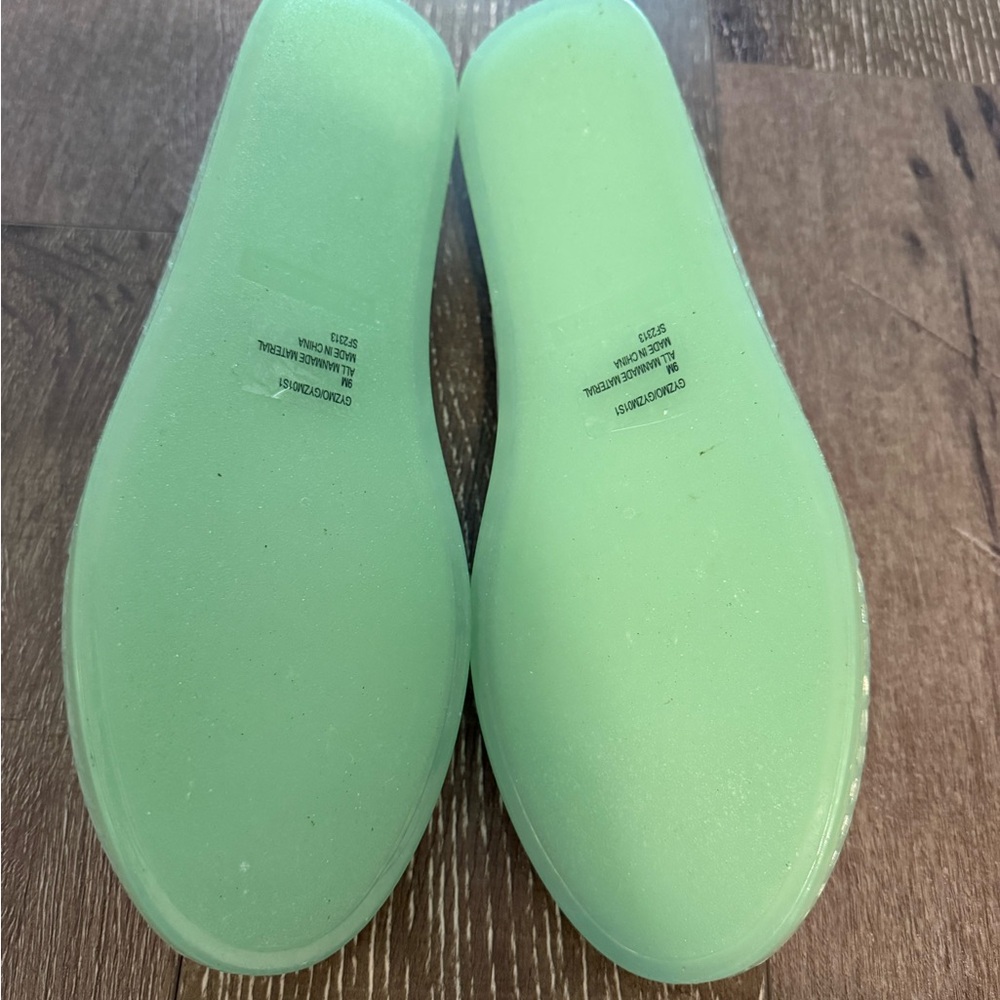 Steve Madden Mint Green Women's Shoes - Picture 3 of 4